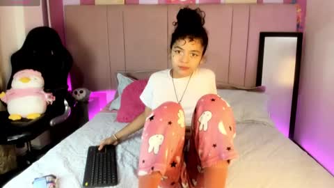  Winnifer Gonzalez  online show from March 8, 5:03 am