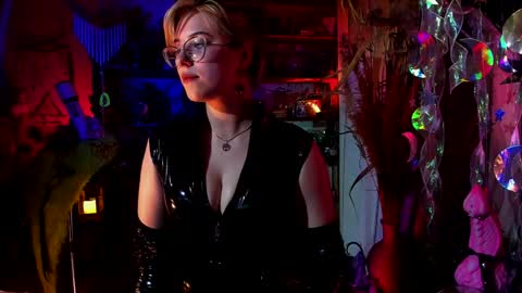 Goddess of two strapons  - Mr. long Don Mr. Pinky online show from January 16, 8:25 pm