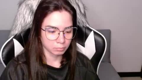 Alex online show from November 17, 3:29 am