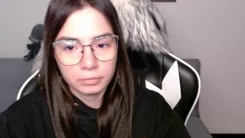 Alex online show from November 20, 3:51 am