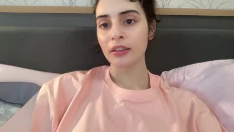 Stia online show from December 1, 7:01 am