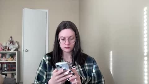 Lucina online show from January 9, 3:12 pm