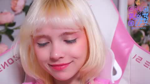 wow_angel online show from June 21, 5:55 am