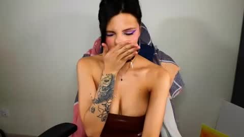 Neo and Abby online show from July 14, 1:38 pm