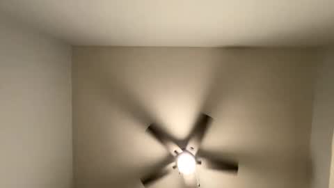 Snapshot of wynterheat chatting on February 23, 12:52 pm Wynter Heat online show from February 23, 12:52 pm