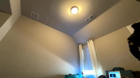 Snapshot of wynterheat chatting on October 3, 3:39 pm Wynter Heat online show from October 3, 3:39 pm