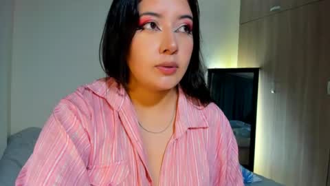 Adeline online show from May 6, 2:26 am