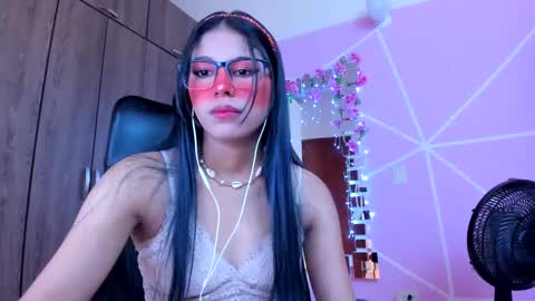 Snapshot of xallysonx_ chatting on March 12, 11:31 am XALLYSONX online show from March 12, 11:31 am