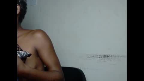 xcreamypussy online show from January 1, 11:18 pm