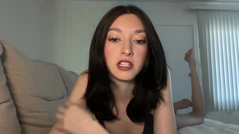 xenadreamx online show from August 7, 12:06 am