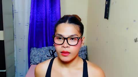 Xia Addison online show from May 3, 10:40 am