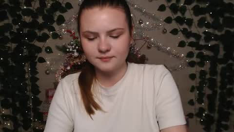 Snapshot of xilana chatting on December 19, 4:23 am Lina online show from December 19, 4:23 am