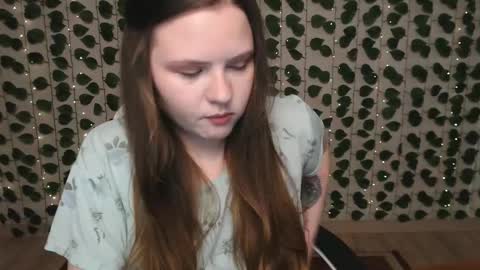 Snapshot of xilana chatting on February 27, 5:02 am Lina online show from February 27, 5:02 am