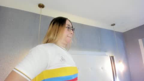   ximena  online show from July 7, 12:30 pm