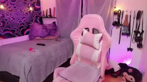 xizette online show from June 23, 11:14 pm
