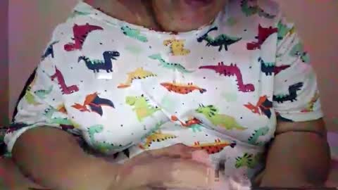 xjuicytits online show from February 15, 12:57 am