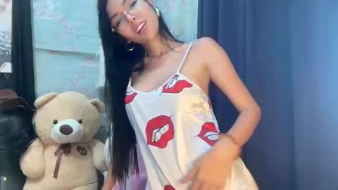 Snapshot of xmonica_cummerx chatting on September 13, 8:55 am Sweet Monica online show from September 13, 8:55 am