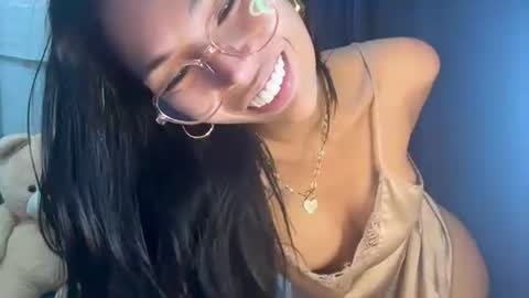 Snapshot of xmonica_cummerx chatting on October 12, 9:23 am Sweet Monica online show from October 12, 9:23 am