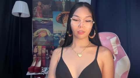 Snapshot of xmonica_cummerx chatting on February 4, 7:29 am Sweet Monica online show from February 4, 7:29 am