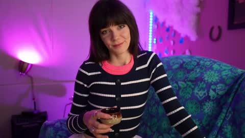 Bella Bondai online show from February 26, 9:12 am