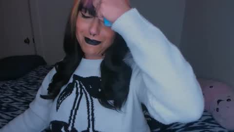 Rae  online show from February 16, 2:22 am