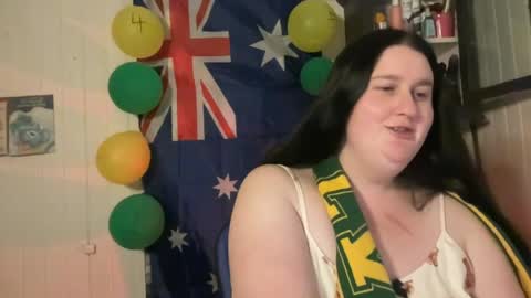 xopeachybaby online show from July 7, 6:58 am