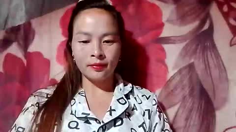 xuxulove00 online show from October 6, 12:00 pm