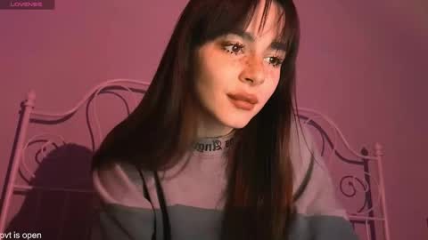 Lily online show from February 4, 7:06 pm