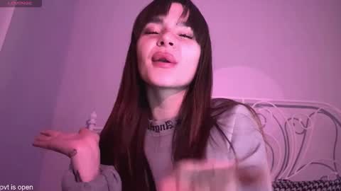 Lily online show from December 13, 7:53 pm