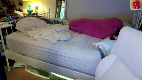 Strawberry Jane online show from July 7, 3:42 am