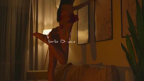 Molly online show from February 11, 1:12 pm