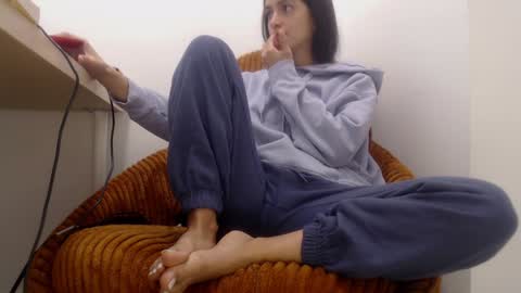 Snapshot of xxxbellalola chatting on January 12, 12:44 pm Lola online show from January 12, 12:44 pm