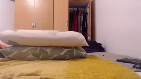 Snapshot of xxxbustybabe27x chatting on February 14, 1:51 pm Ayanda online show from February 14, 1:51 pm