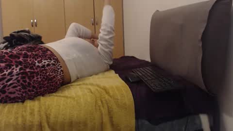Snapshot of xxxbustybabe27x chatting on October 14, 2:30 pm Ayanda online show from October 14, 2:30 pm