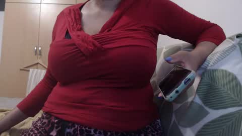 Snapshot of xxxbustybabe27x chatting on March 3, 10:31 am Ayanda online show from March 3, 10:31 am