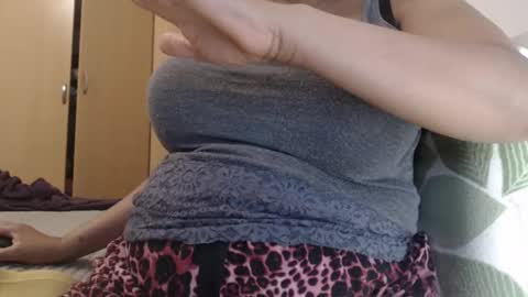 Snapshot of xxxbustybabe27x chatting on March 10, 4:35 pm Ayanda online show from March 10, 4:35 pm