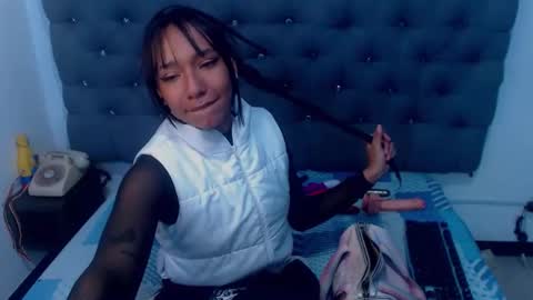 QUEEN online show from December 1, 1:25 pm