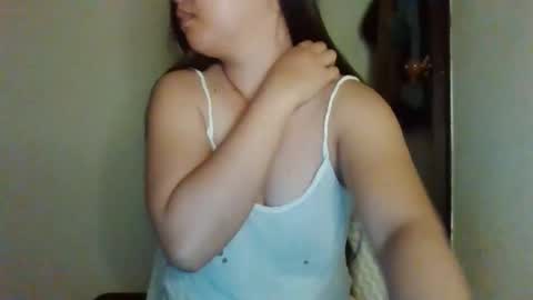 Snapshot of xxyummiee_69xx chatting on October 14, 9:17 pm jane online show from October 14, 9:17 pm