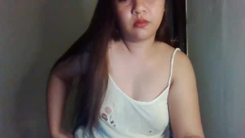 Snapshot of xxyummiee_69xx chatting on October 19, 7:49 pm jane online show from October 19, 7:49 pm