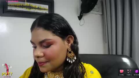yazhini online show from July 23, 11:29 am