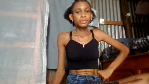 Littleyanah online show from June 24, 12:15 pm