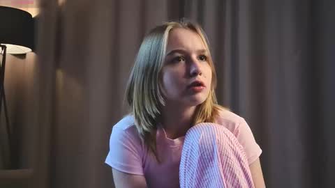 Kate online show from October 1, 1:05 pm