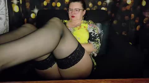 Anika online show from November 28, 5:49 pm