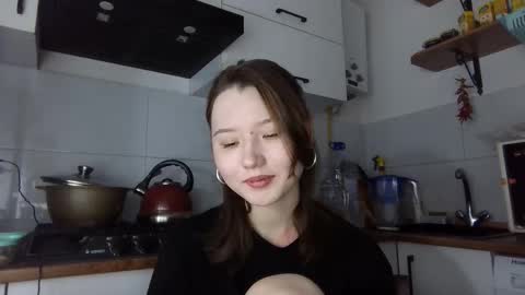 Lily online show from November 17, 2:40 pm