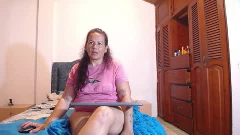 Snapshot of yazmin_mature chatting on September 29, 11:10 pm Jasmin online show from September 29, 11:10 pm