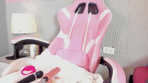 Snapshot of yeika_foxy chatting on October 18, 11:57 am yeika_foxy online show from October 18, 11:57 am