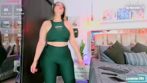 yellow_lily online show from June 16, 5:14 pm