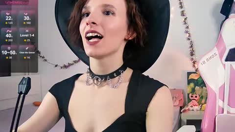 Snapshot of yellow_songbird chatting on October 10, 4:34 pm Liya online show from October 10, 4:34 pm