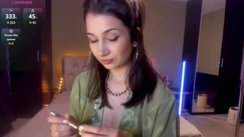 Sofie online show from March 18, 12:10 pm