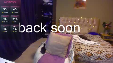 Snapshot of yesofie chatting on September 22, 9:08 am Sofie online show from September 22, 9:08 am